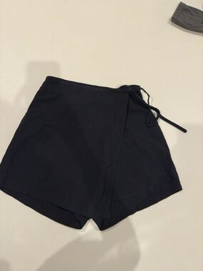 Black Wrap-Style Women’s Shorts…SKORT